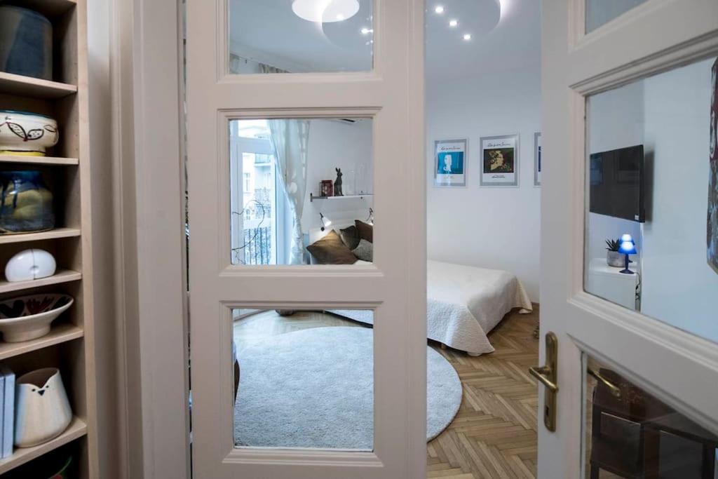 Gorgeous Flat Right Near The City Center Будапеща Екстериор снимка