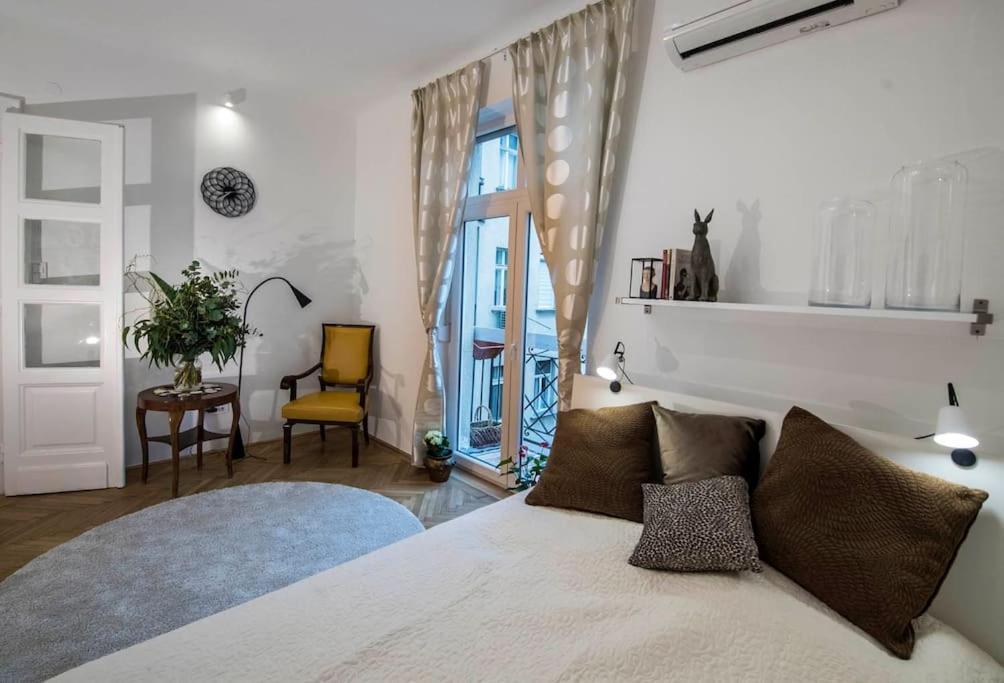 Gorgeous Flat Right Near The City Center Будапеща Екстериор снимка
